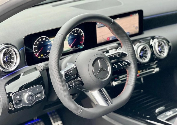 Mercedes-Benz Klasa A cena 168900 przebieg: 3900, rok produkcji 2023 z Warszawa małe 121